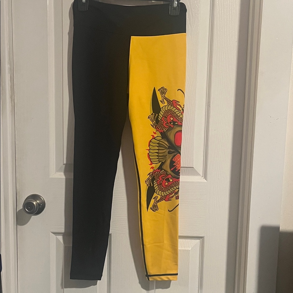 Grrrl Next Level Leggings size xiaonan / Kali